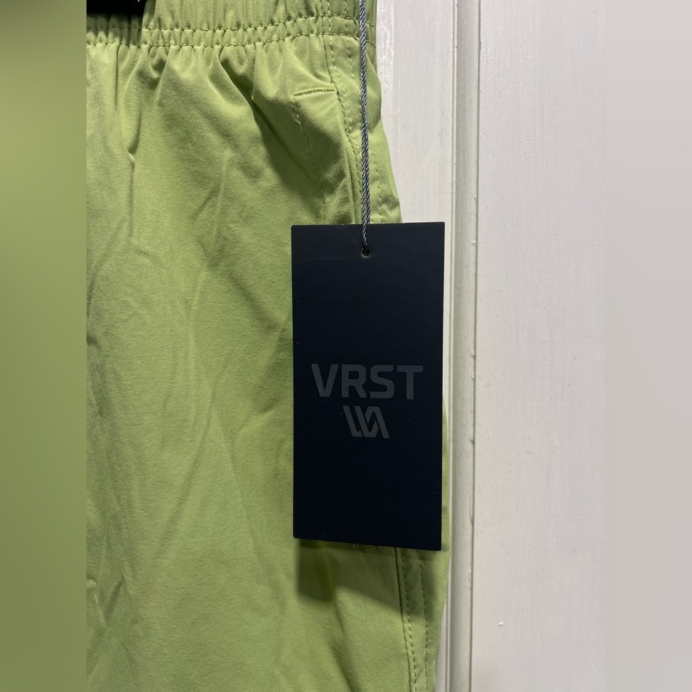 VRST NWT Everyday 5” Relaxed Elastic Waist UV Protection Green Shorts SZ XL NEW - Picture 2 of 10